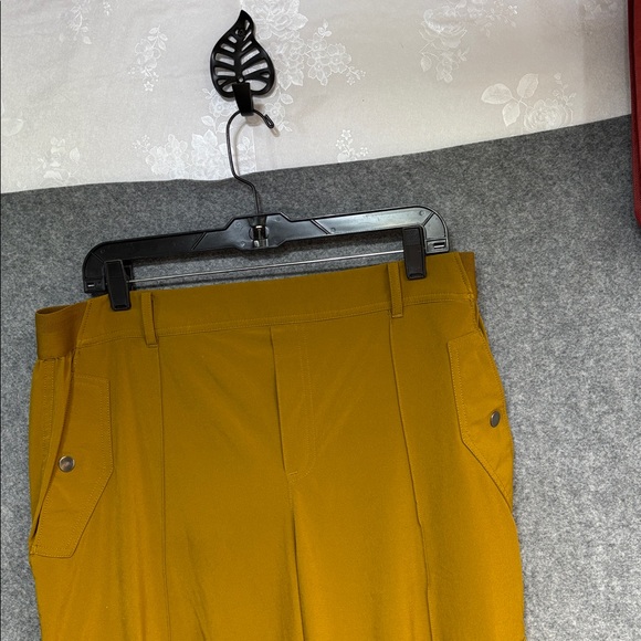 Athleta Nolita Pull on Pants in Brass Yellow Wide Leg Lightweight Casual Size 16 - Picture 3 of 11